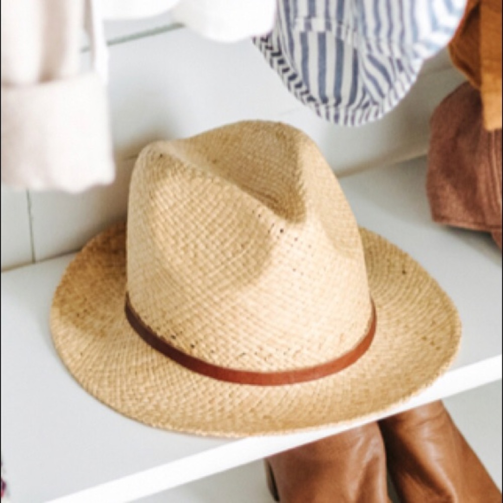 Meet your Posher, Alexia